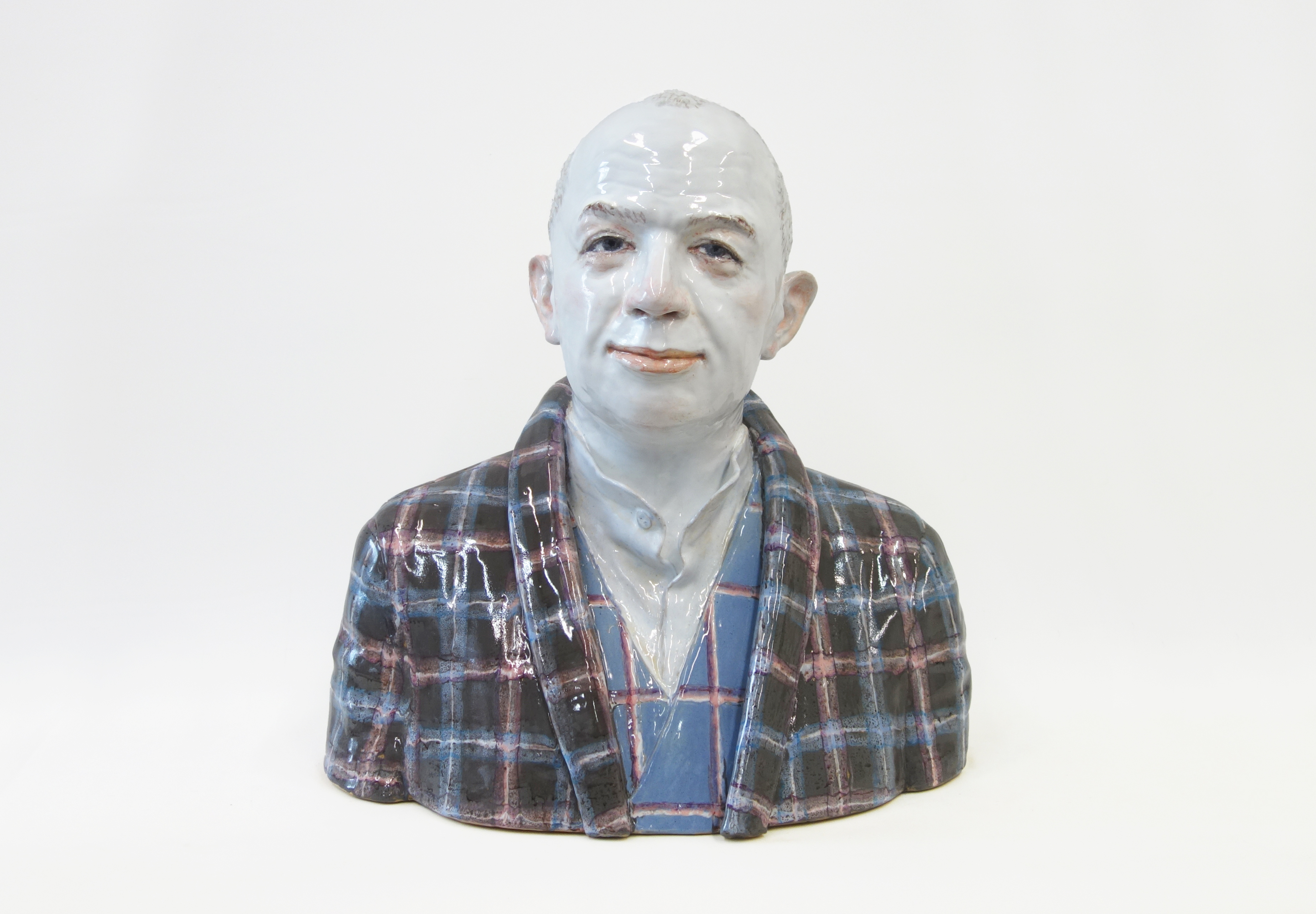 Judy, 2024, Keramik, glasiert, bemalt, 45 x 44 x 22 cm